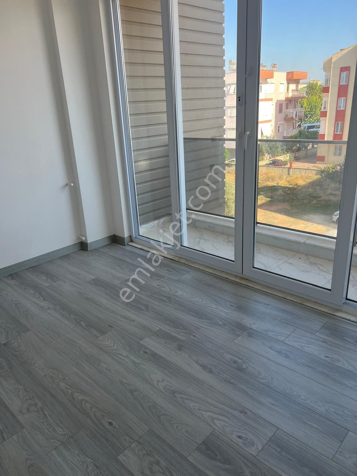 Aydogmuş'ta Ara Katta 2+1 Lüks Daire - Görsel 10