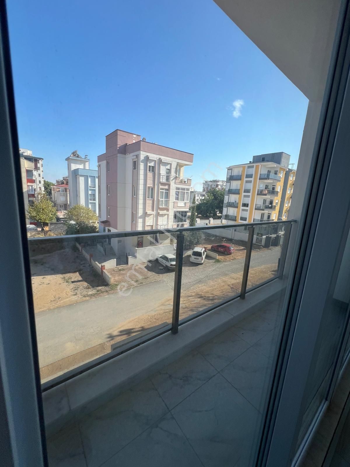 Aydogmuş'ta Ara Katta 2+1 Lüks Daire - Görsel 32
