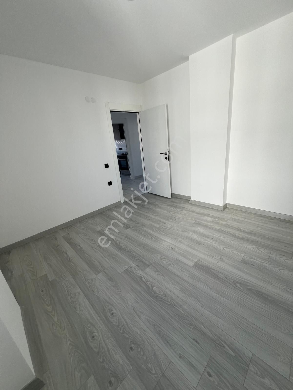 Aydogmuş'ta Ara Katta 2+1 Lüks Daire - Görsel 23