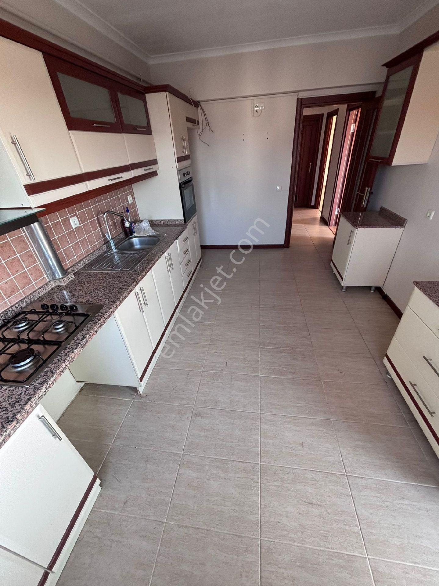 Eski Salı Pazarı Mevki 3+1 Lüks Geniş Daire - Görsel 6