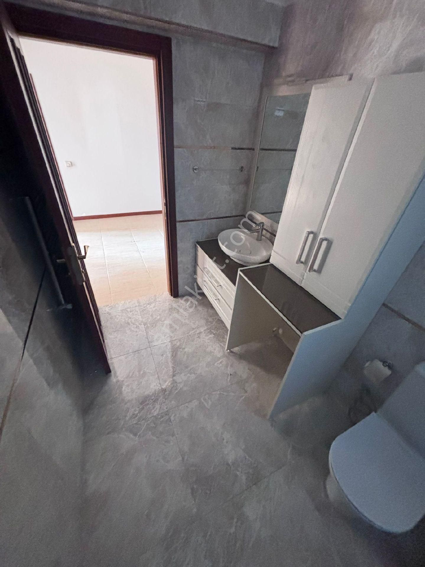 Eski Salı Pazarı Mevki 3+1 Lüks Geniş Daire - Görsel 16