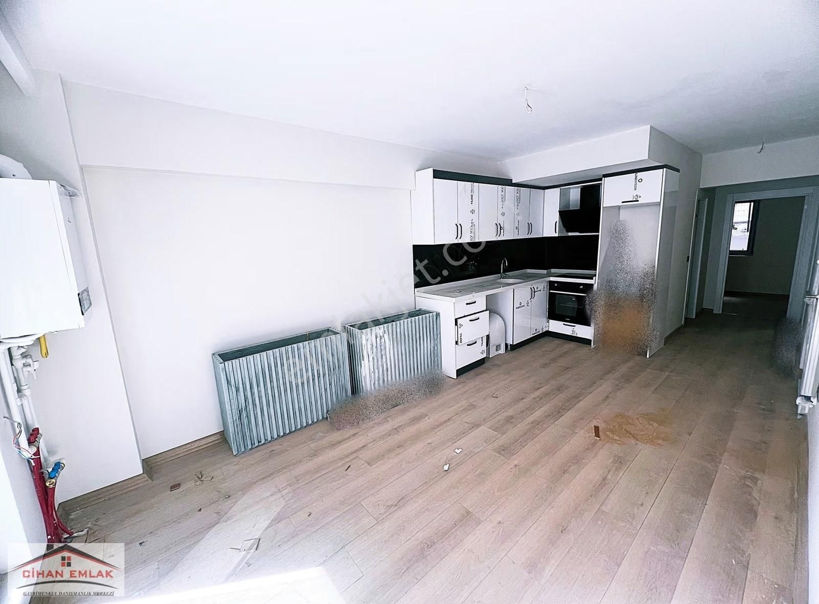 Güventepe Mah Kızılcahamam Ve Güventepe Cadde Yakını Sıfır 2+1