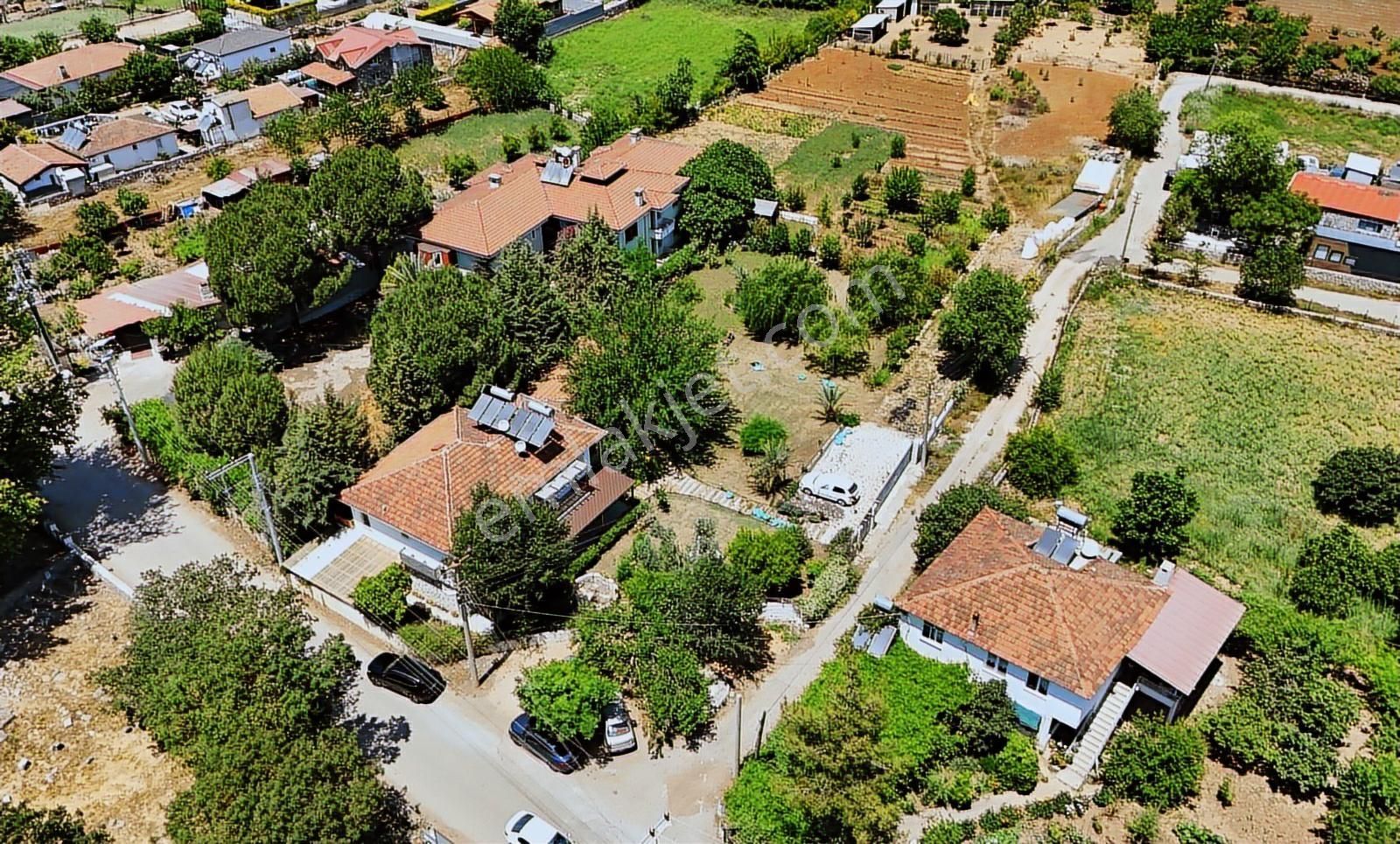 İza Emlak Tan Satılık Fırsat İmarlı Arsa Ve Çiftlik Evi En/tr - Görsel 2