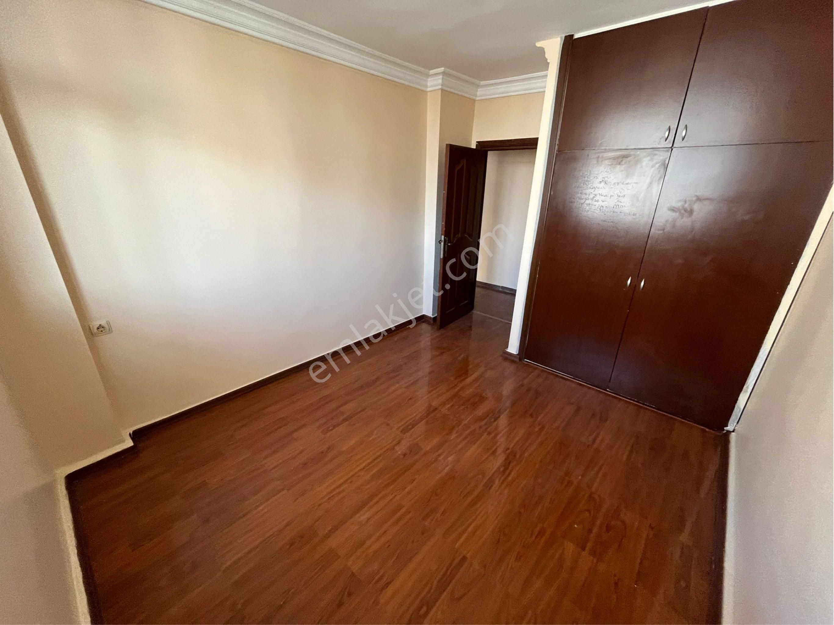 T.özal Bulvarı E Bebek Civarı Hasarsız Yeni Boyalı Kiralık Daire - Görsel 16