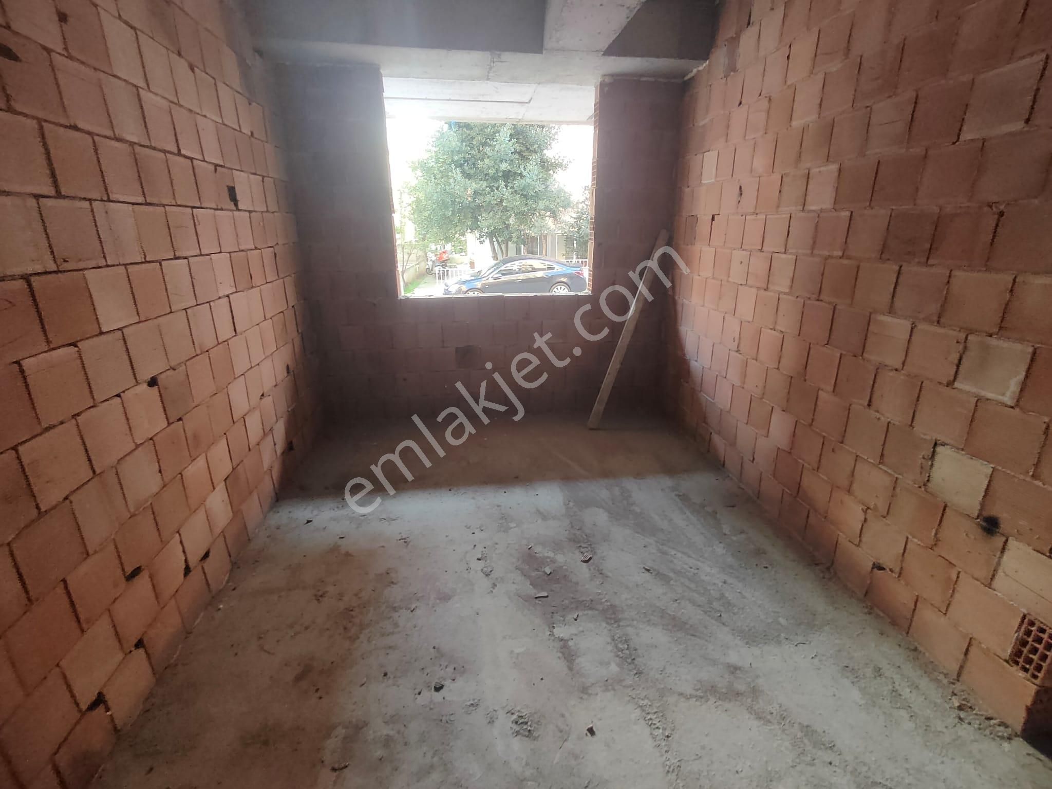 Emlak Dünyasından Küçükyalıda 2+1 70 M2 Satılık Fırsat Daire - Görsel 8