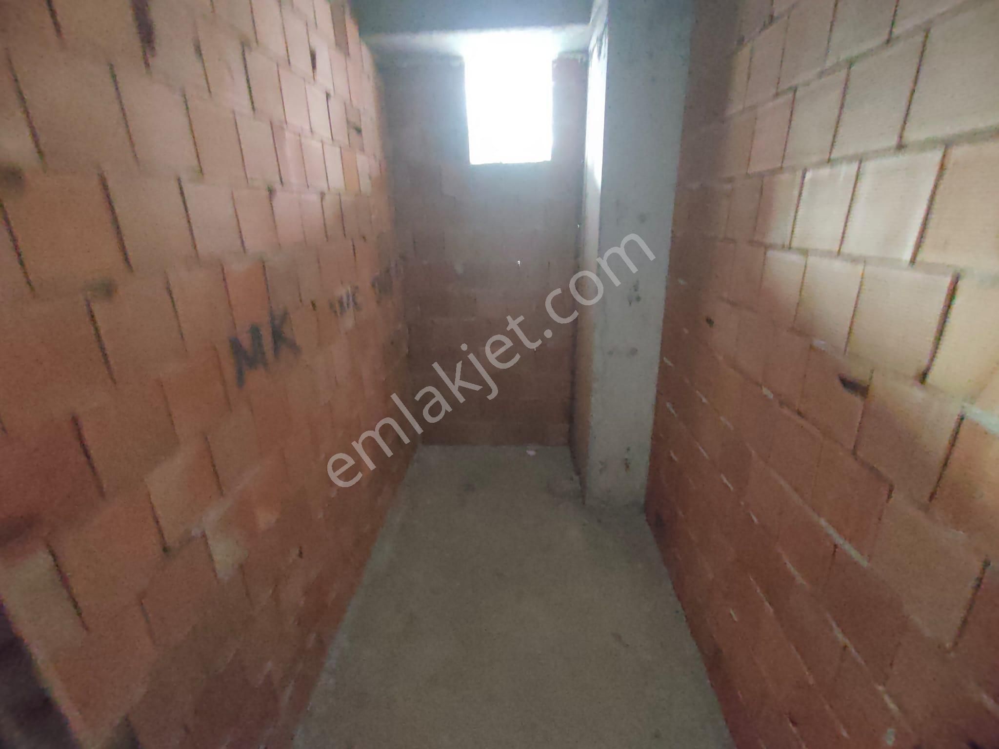 Emlak Dünyasından Küçükyalıda 2+1 70 M2 Satılık Fırsat Daire - Görsel 10