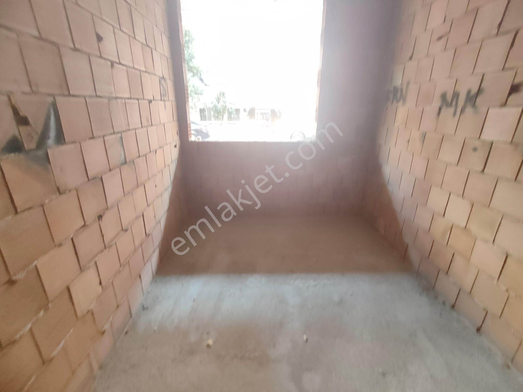 Emlak Dünyasından Küçükyalıda 2+1 70 M2 Satılık Fırsat Daire - Görsel 4