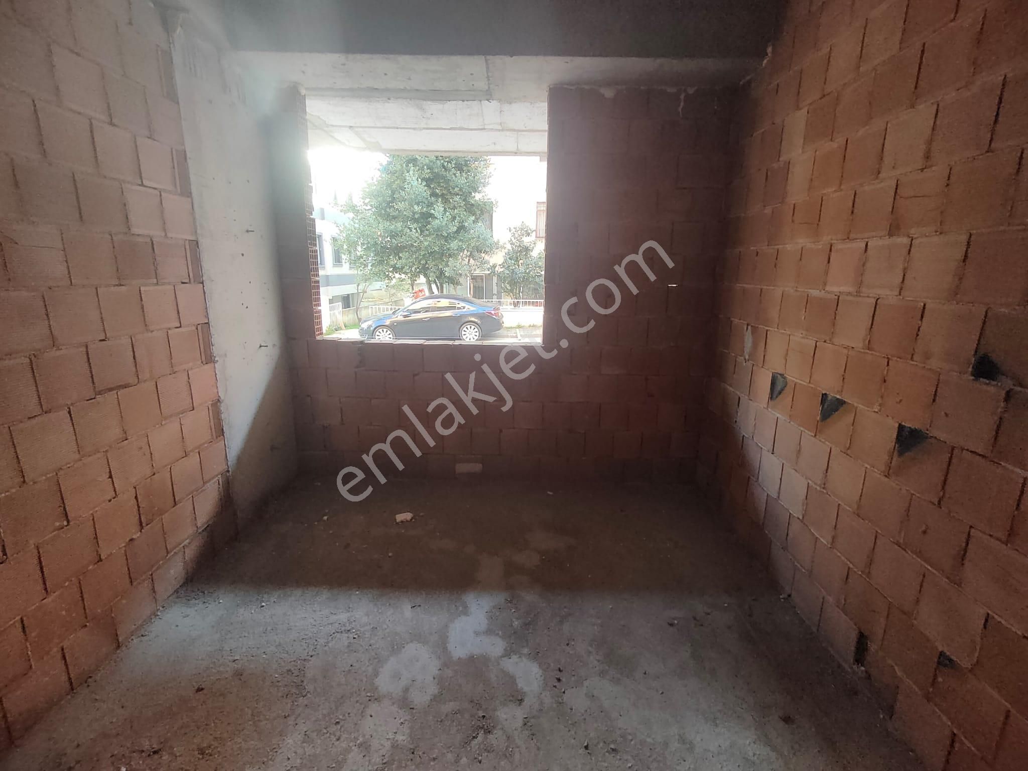 Emlak Dünyasından Küçükyalıda 2+1 70 M2 Satılık Fırsat Daire - Görsel 6