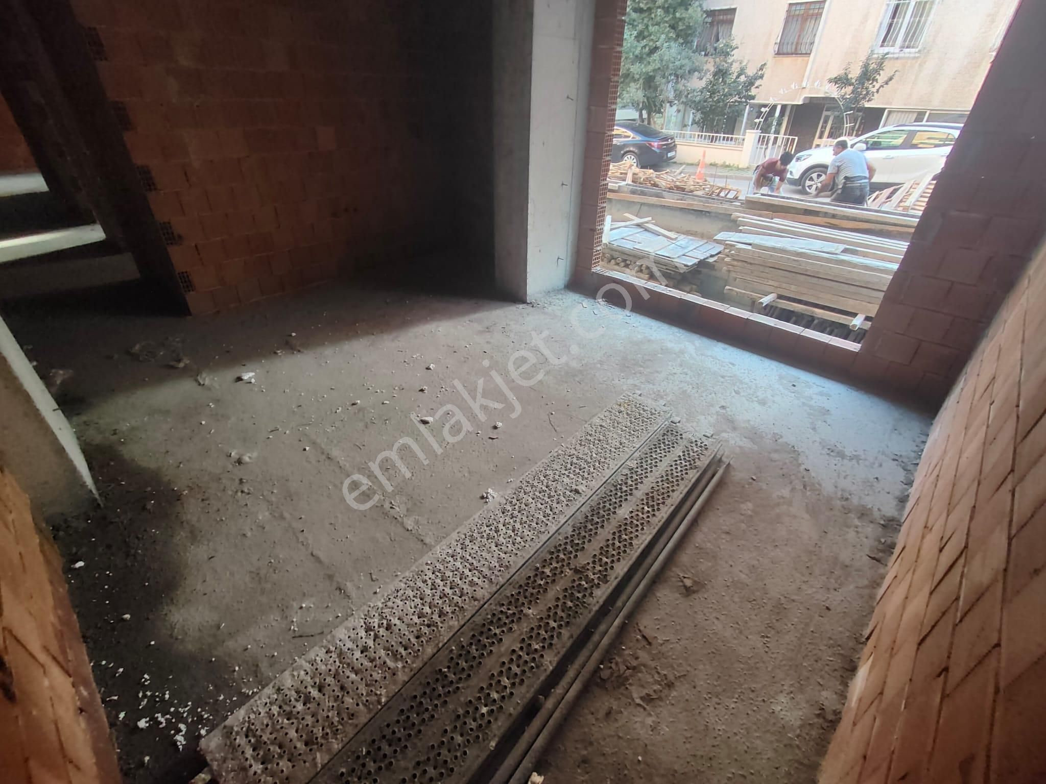 Emlak Dünyasından Küçükyalıda 2+1 70 M2 Satılık Fırsat Daire - Görsel 2