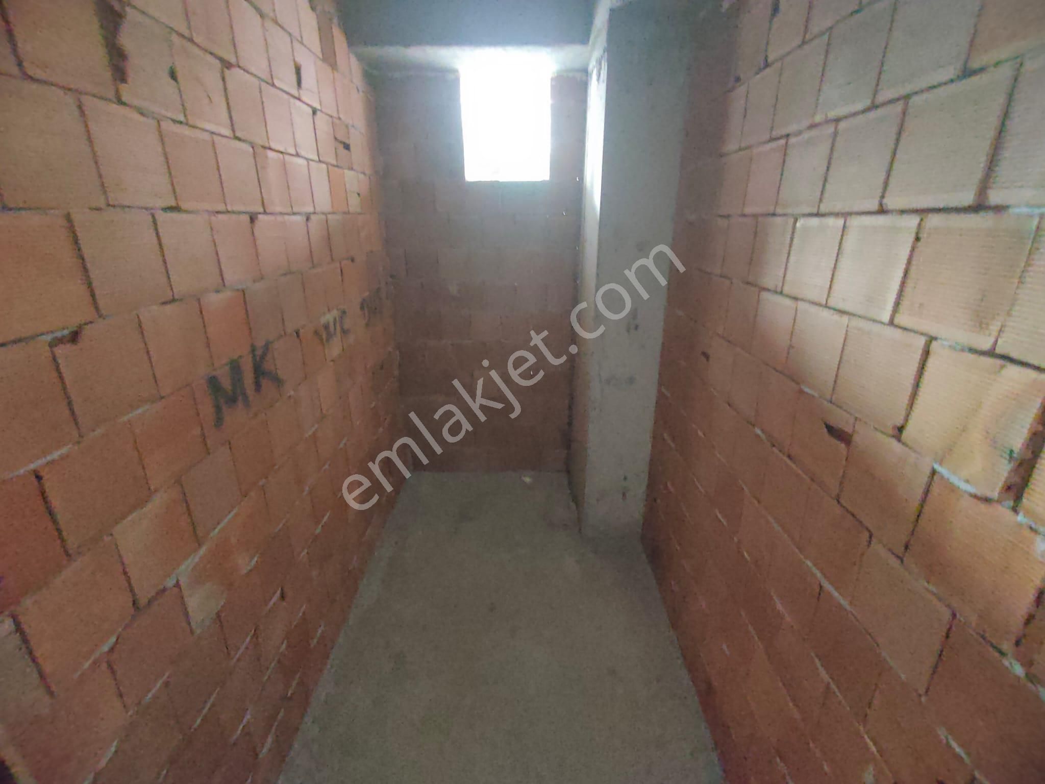 Emlak Dünyasından Küçükyalıda 2+1 70 M2 Satılık Fırsat Daire - Görsel 11