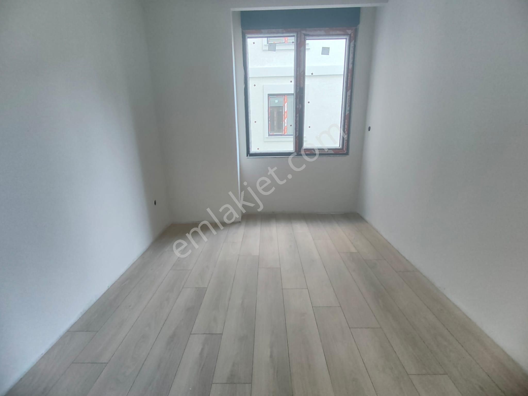 Emlak Dünyasından Küçükyalı Da Satılık 3+1 Ara Kat Daire - Görsel 8