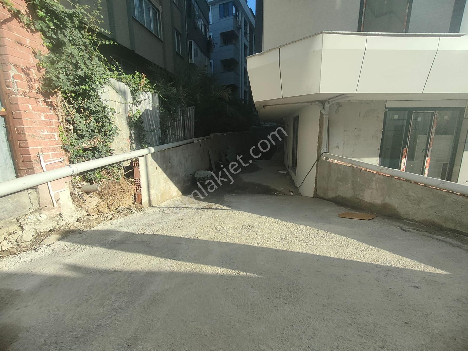 Emlak Dünyasından Küçükyalı Da Satılık 3+1 Ara Kat Daire - Görsel 19