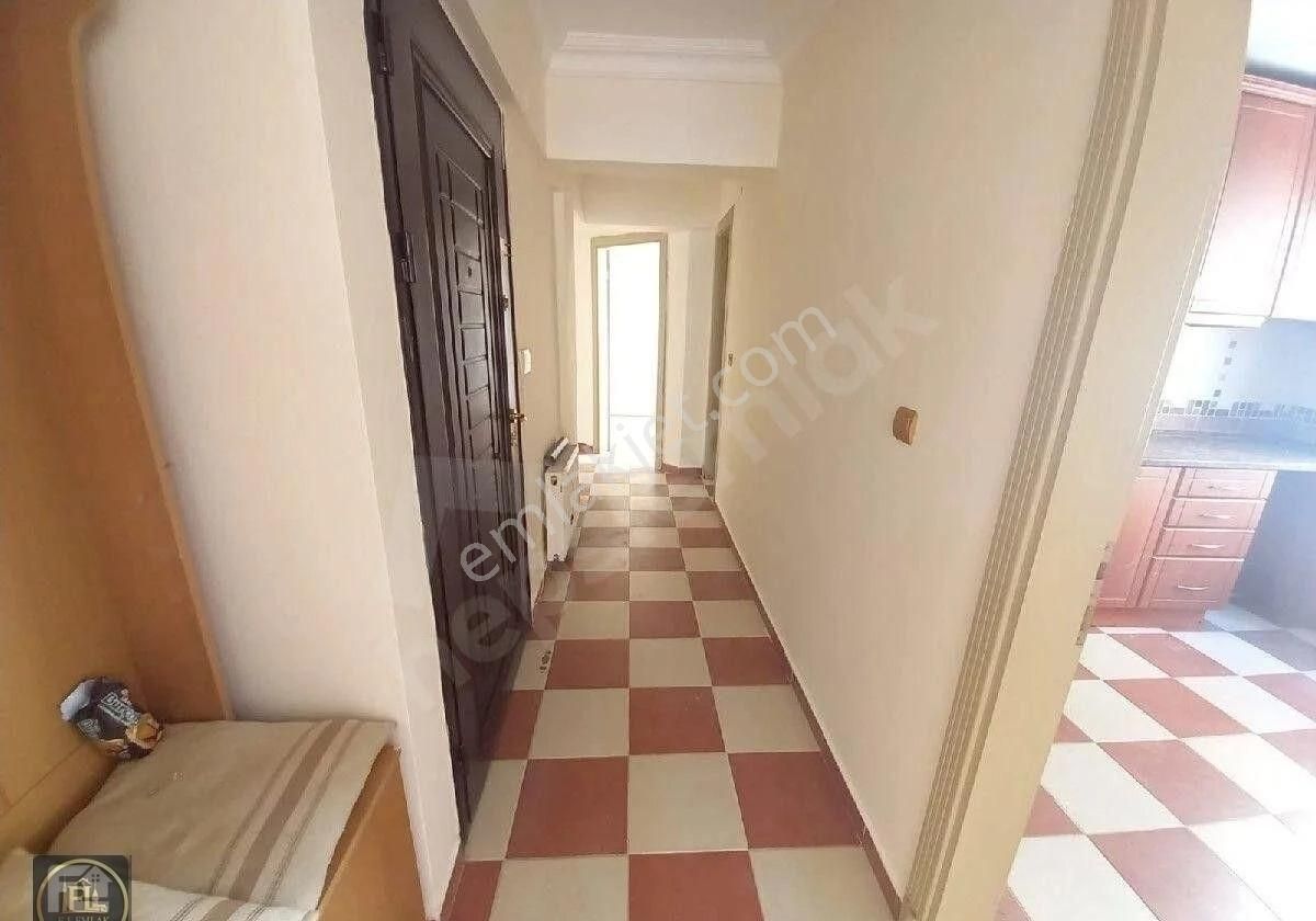 Fl Emlaktan Ümraniye Çakmak Metroya 10 Dk Yürüme Mesafesinde 3+1 Ara Kat Daire - Görsel 16