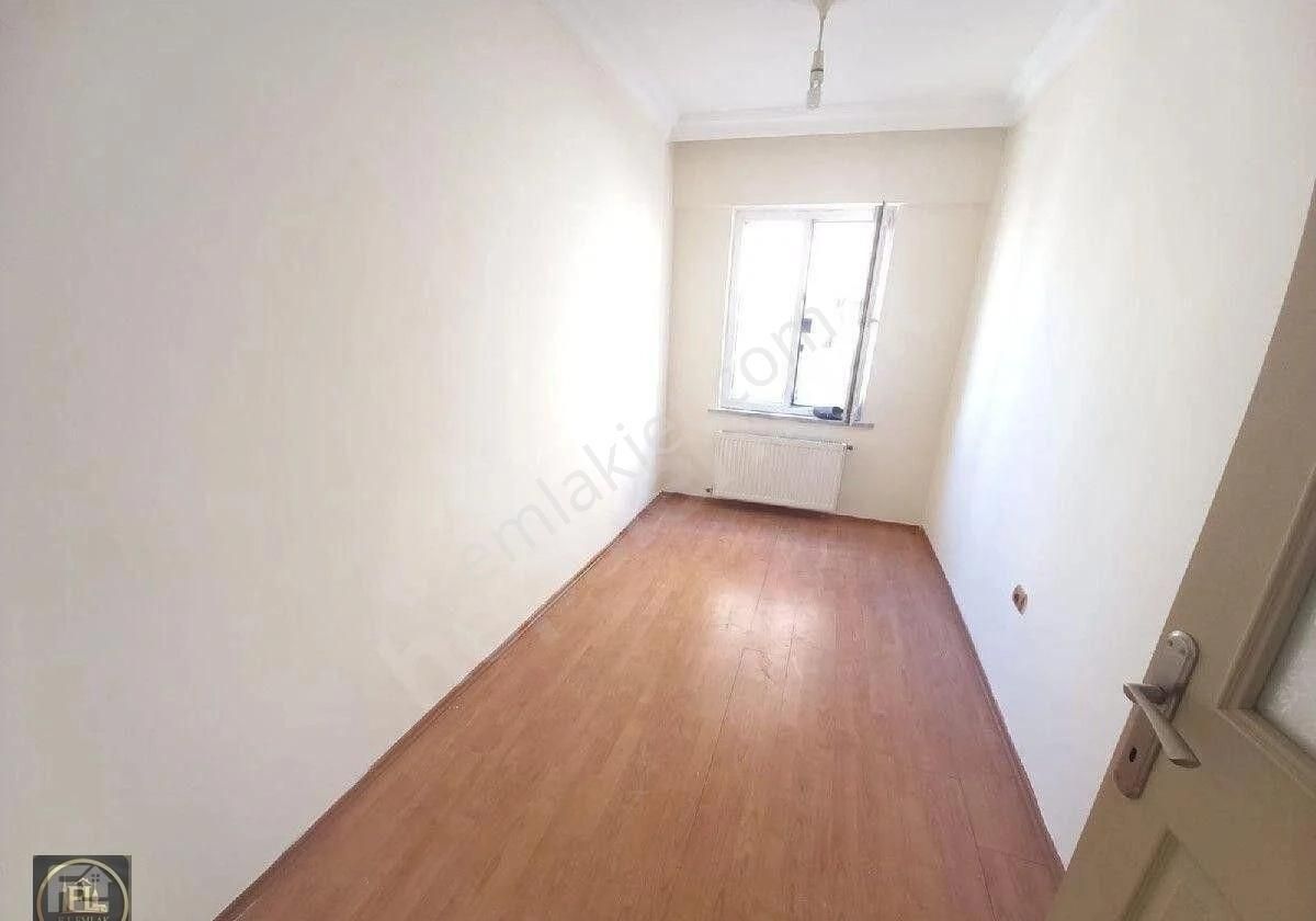 Fl Emlaktan Ümraniye Çakmak Metroya 10 Dk Yürüme Mesafesinde 3+1 Ara Kat Daire - Görsel 12