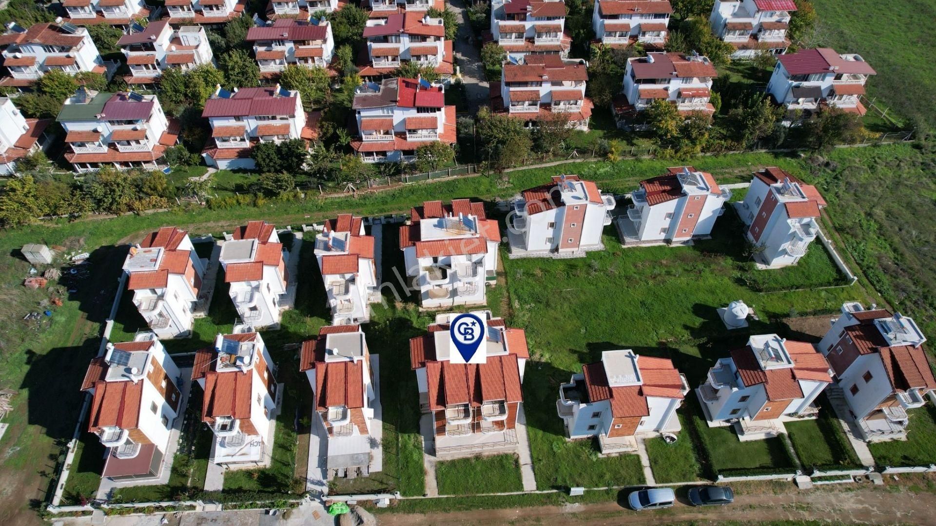 Dikili Salihlerde Şehriyar Villaların Da 7+1 Kiralık - Görsel 3