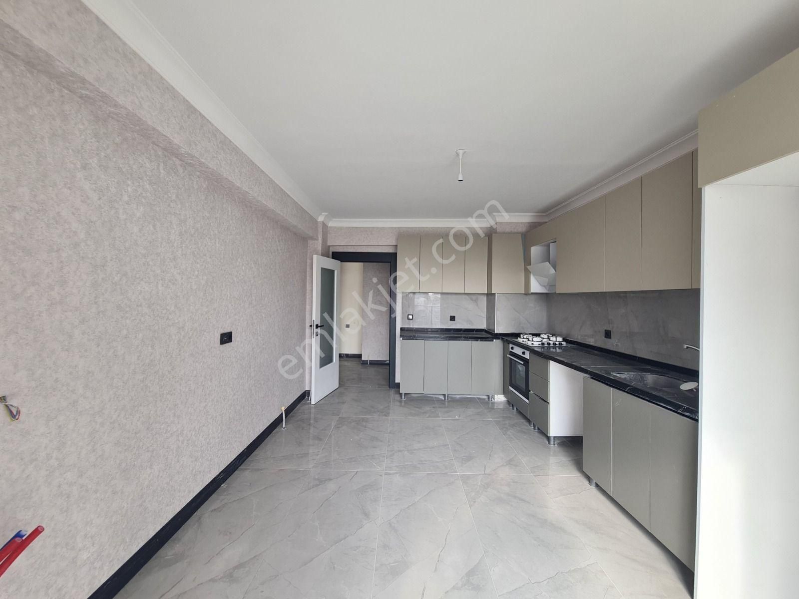 Park Manzaralı 9. Katta Teras Balkon /2 Banyo /sıfır 3+1 - Görsel 3