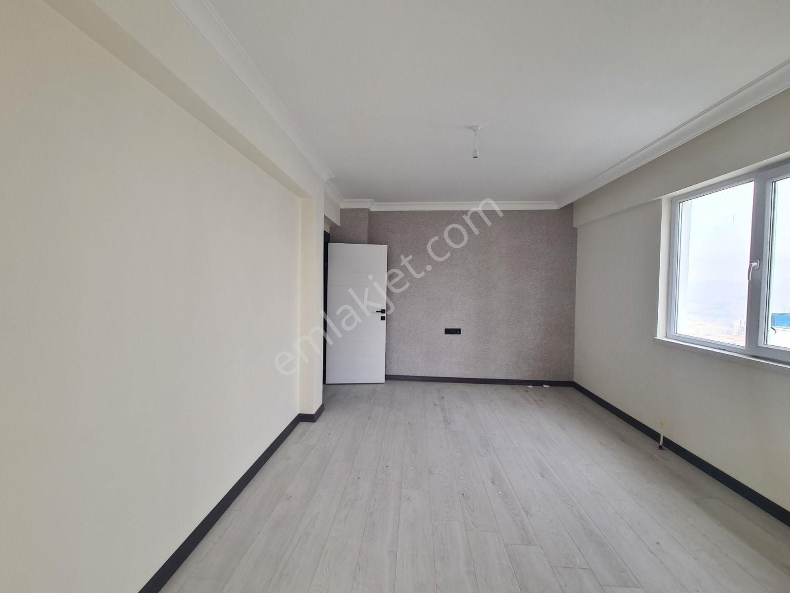 Park Manzaralı 9. Katta Teras Balkon /2 Banyo /sıfır 3+1 - Görsel 17
