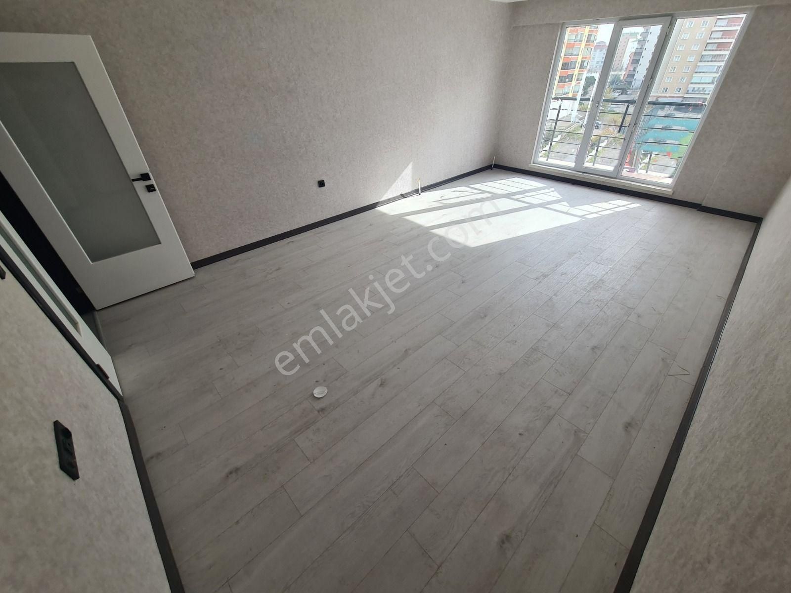 Park Manzaralı 9. Katta Teras Balkon /2 Banyo /sıfır 3+1 - Görsel 8