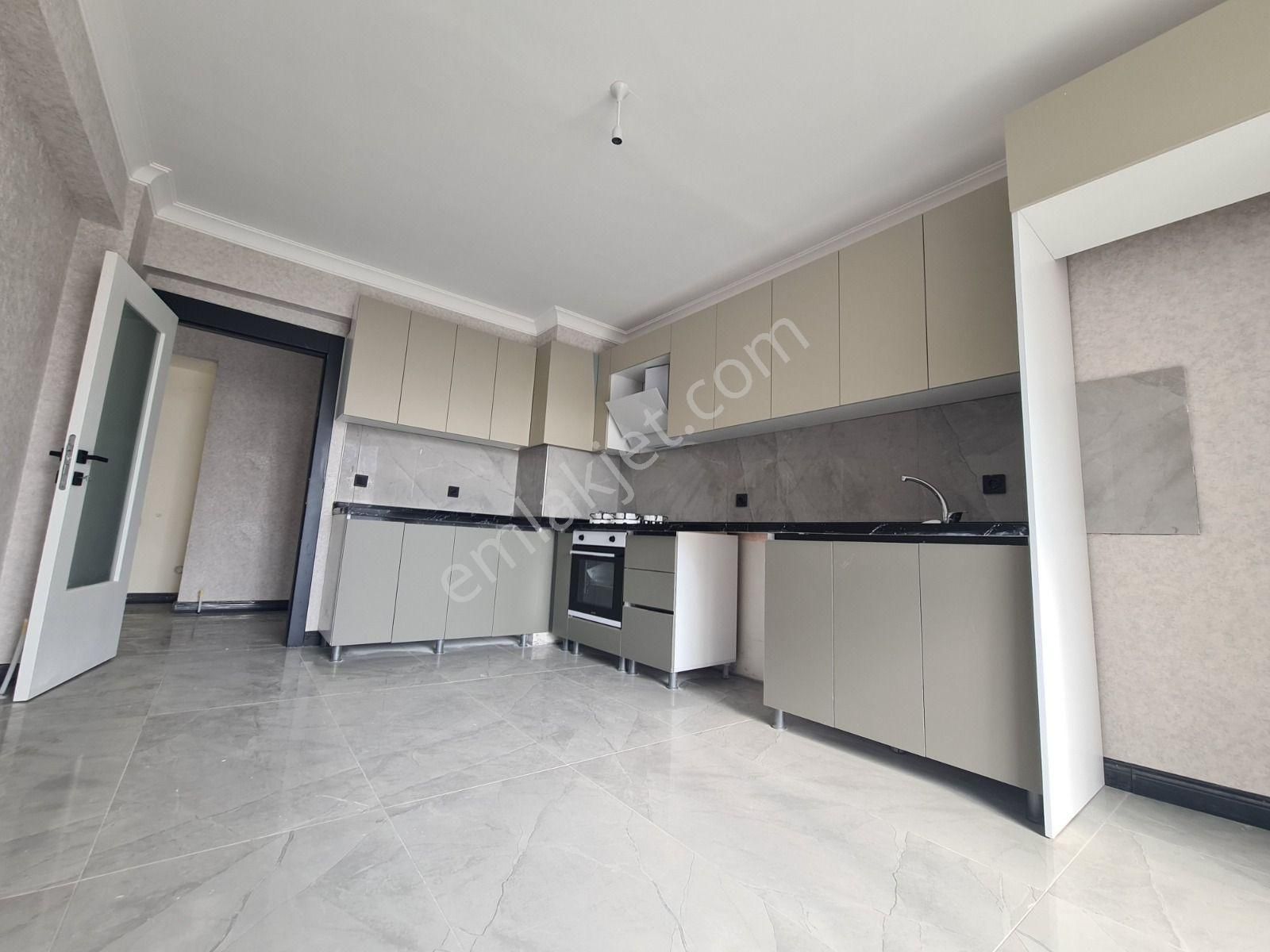 Park Manzaralı 9. Katta Teras Balkon /2 Banyo /sıfır 3+1