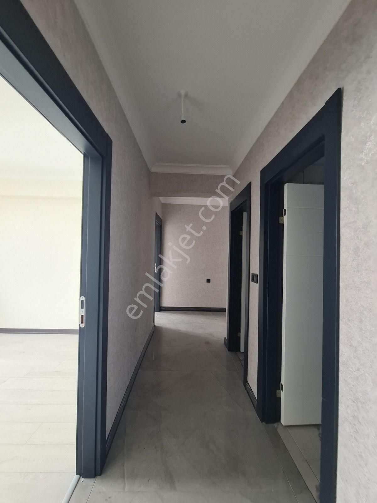 Park Manzaralı 9. Katta Teras Balkon /2 Banyo /sıfır 3+1 - Görsel 22