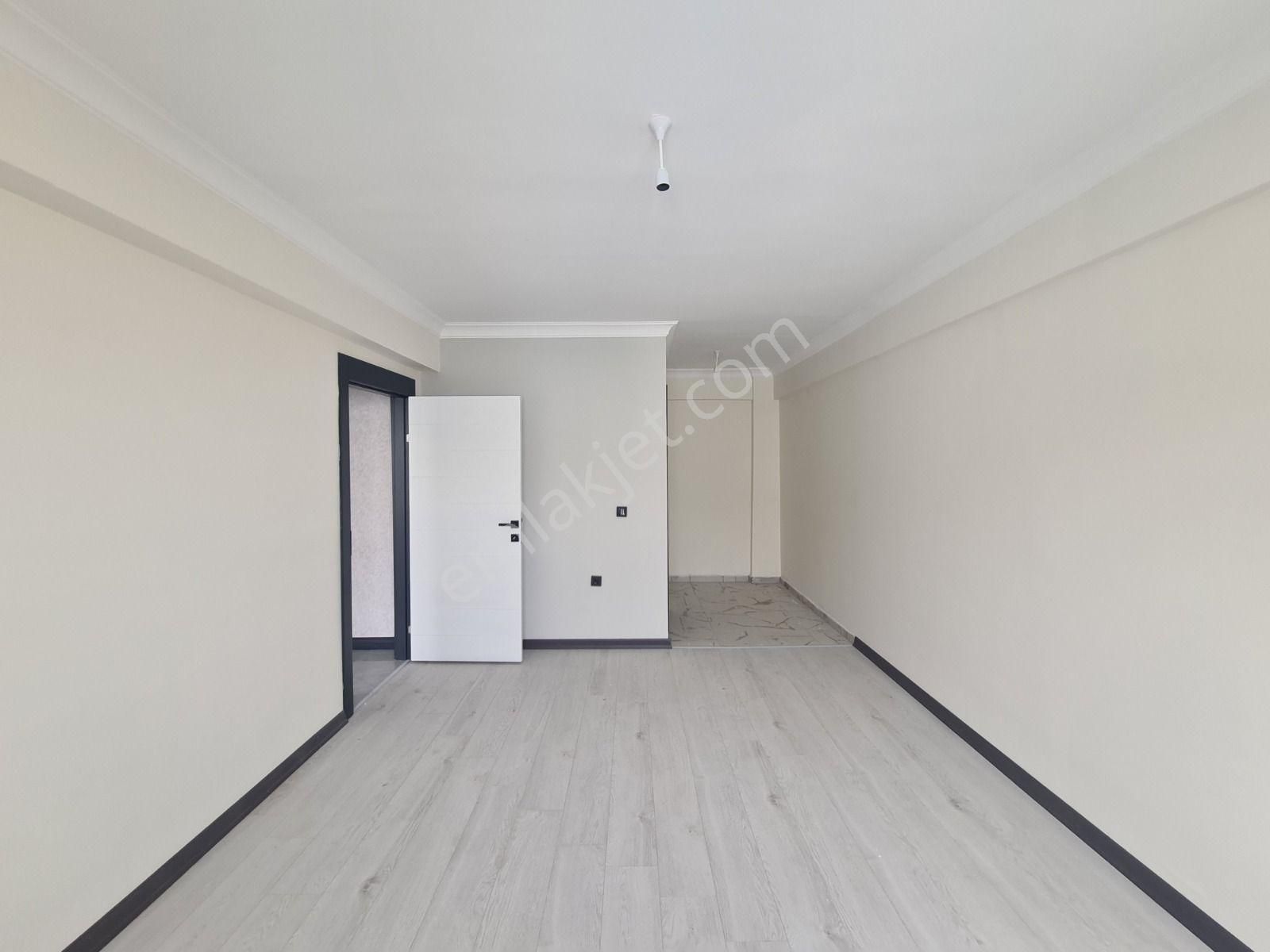 Park Manzaralı 9. Katta Teras Balkon /2 Banyo /sıfır 3+1 - Görsel 30