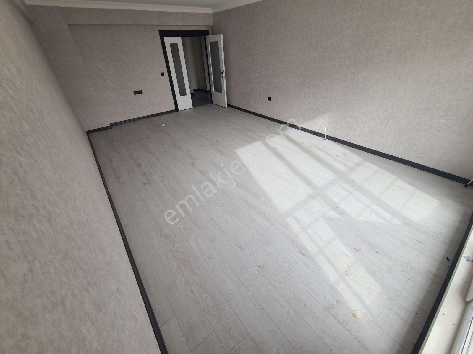 Park Manzaralı 9. Katta Teras Balkon /2 Banyo /sıfır 3+1 - Görsel 9