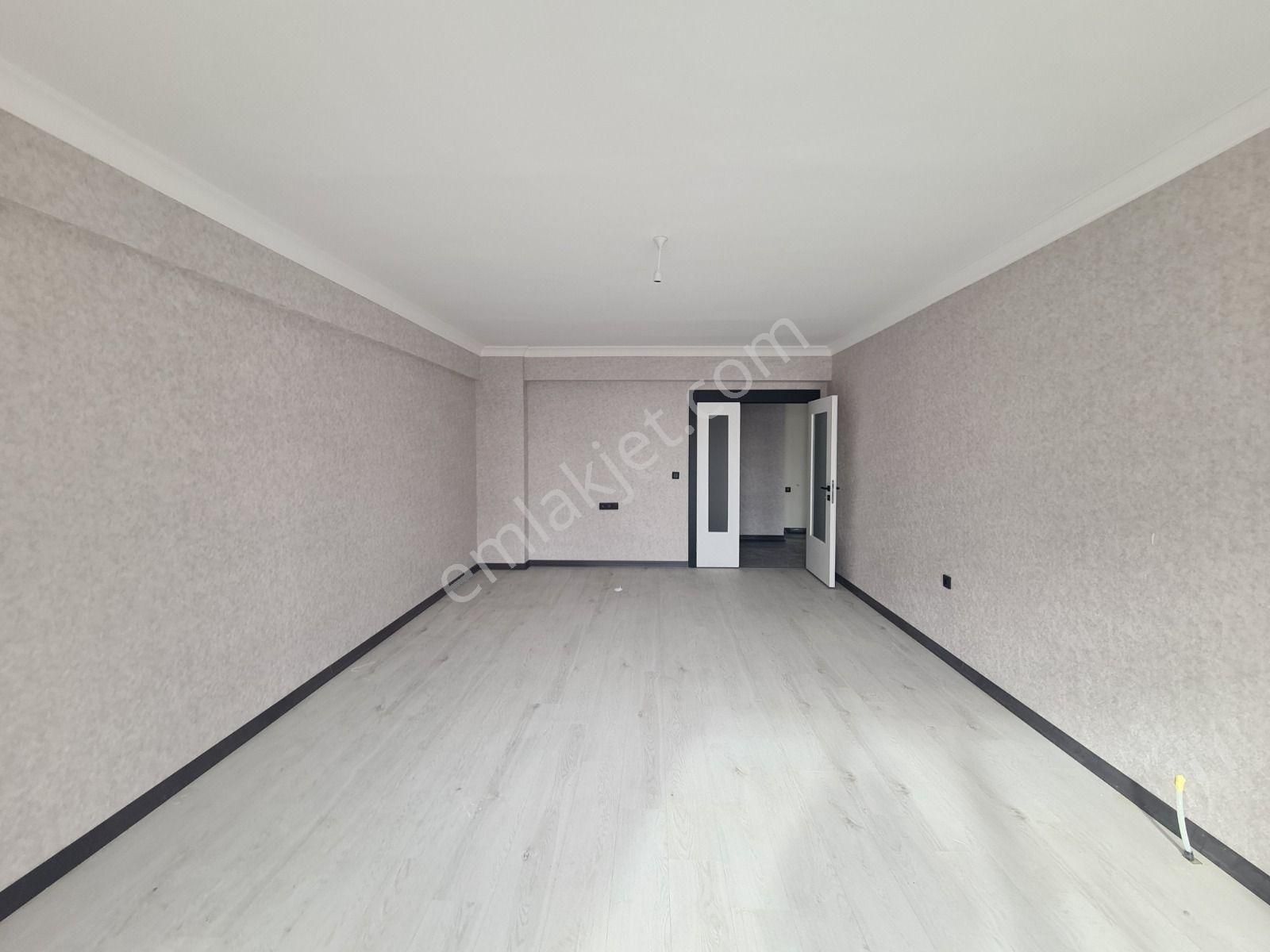 Park Manzaralı 9. Katta Teras Balkon /2 Banyo /sıfır 3+1 - Görsel 7