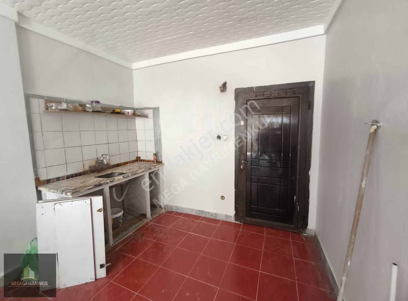 Silivri Piri Mehmet Paşa Mh. Kale İş Merkezi Kiralık 1+0 Ofis - Görsel 2