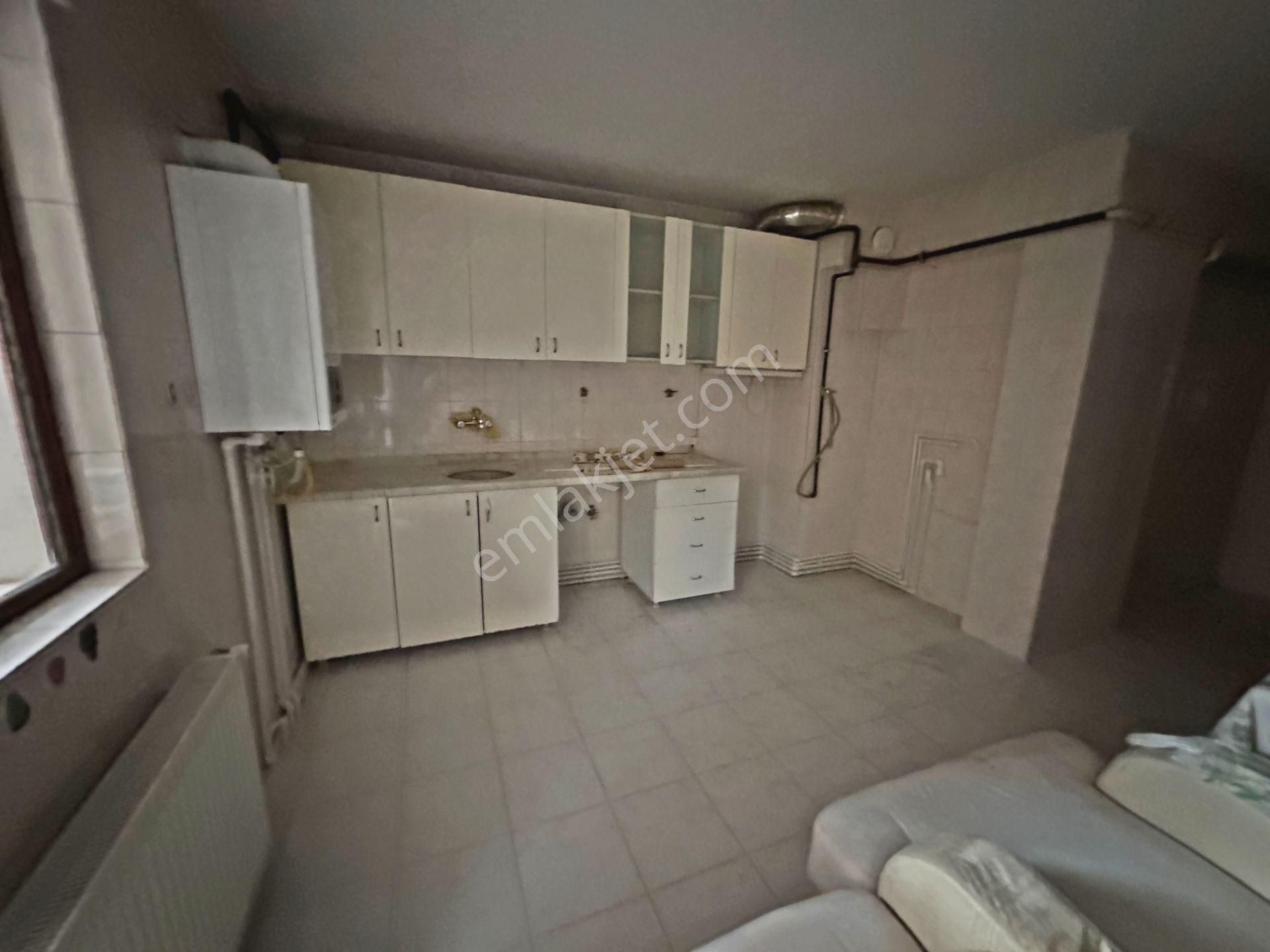 Saimekadın Göbek Yakını Ara Katta Geniş Kullanışlı 3+1 Kiralık Daire - Görsel 14