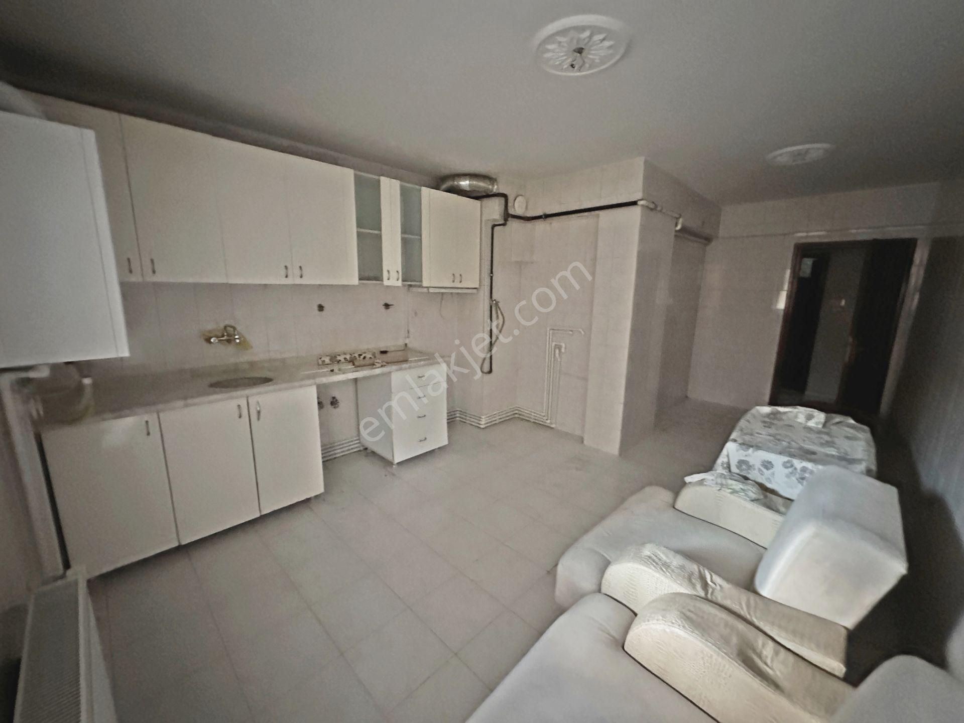 Saimekadın Göbek Yakını Ara Katta Geniş Kullanışlı 3+1 Kiralık Daire - Görsel 13