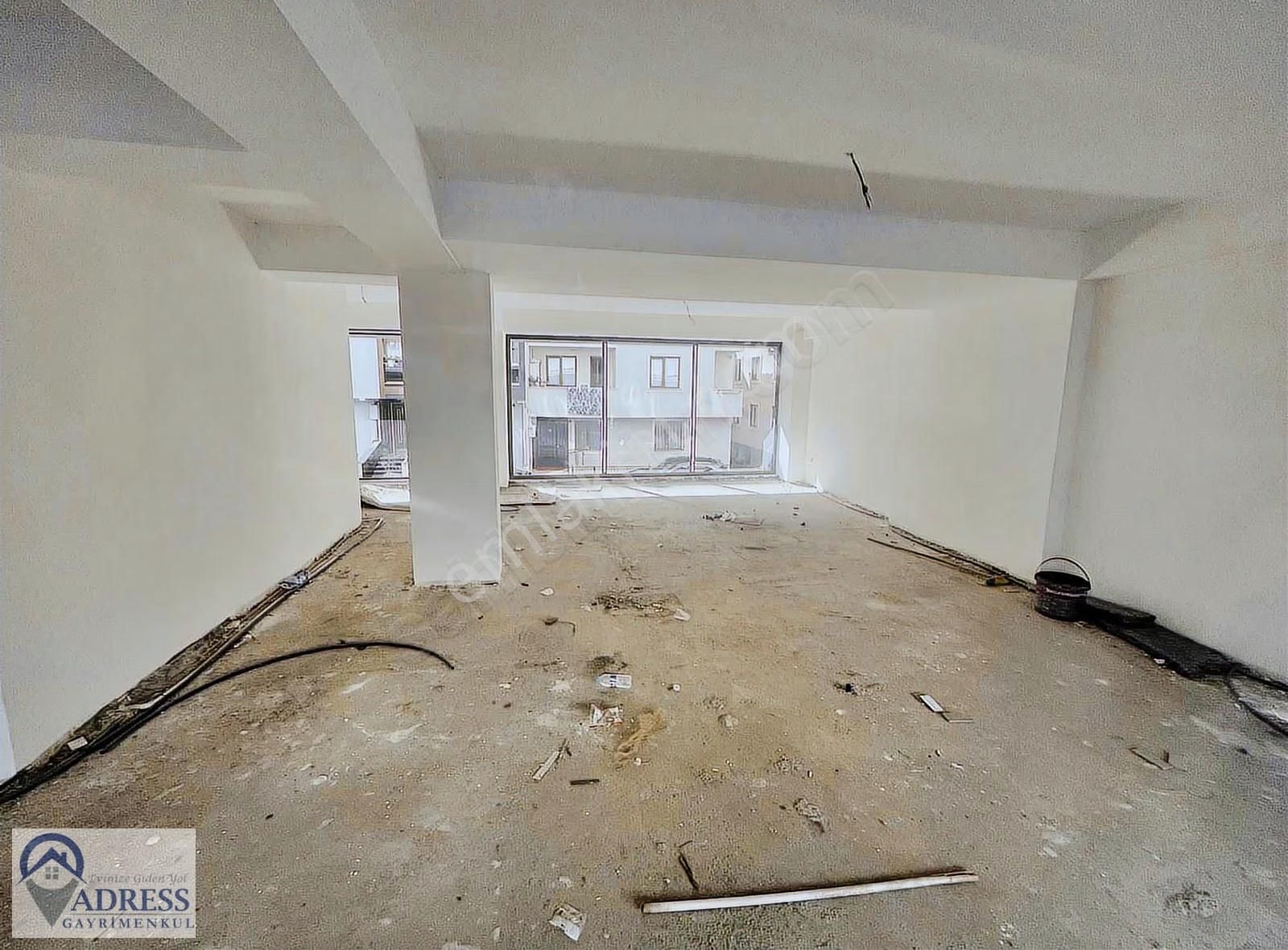 Çekmeköy Yeşilkayalar Caddesinde Kiralık Dükkan - Görsel 5