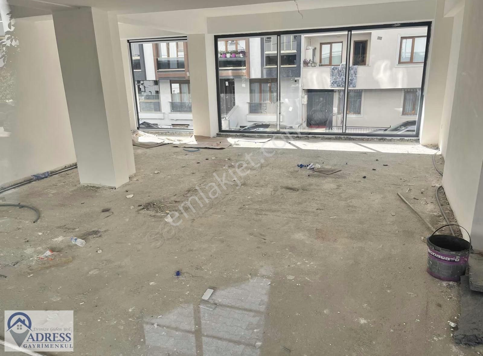 Çekmeköy Yeşilkayalar Caddesinde Kiralık Dükkan - Görsel 8