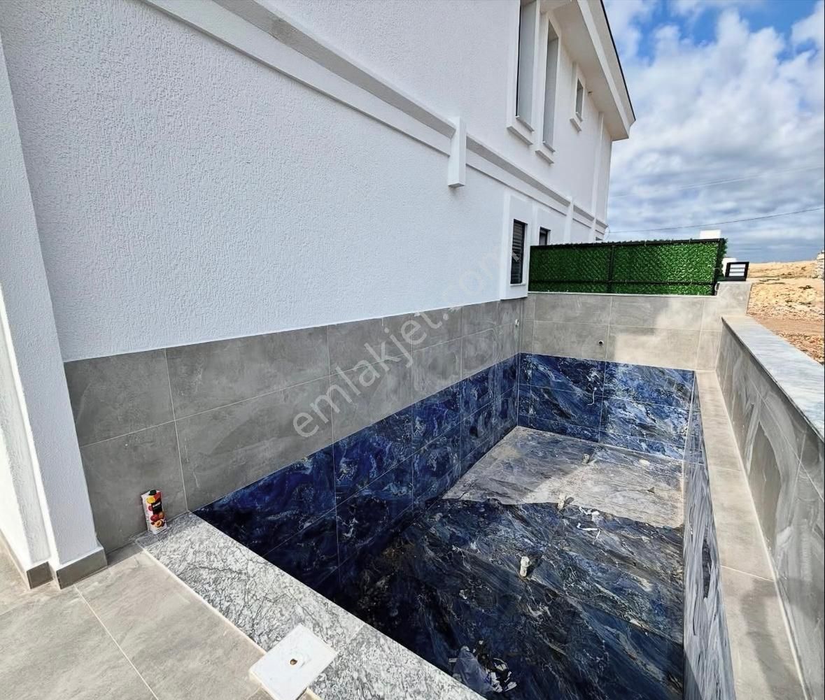 Didim Hisar Mah. 300m2 Arsa İçinde 3+1 Açık Mutfaklı Havuzlu İkiz Birleşik Villamız Satışdadır - Görsel 3