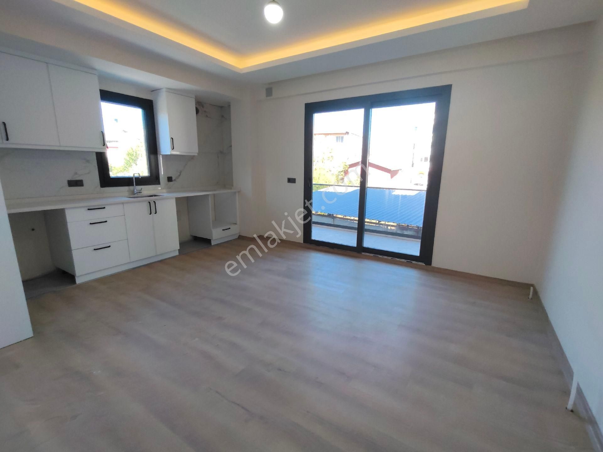 Uğur'dan Seydikemer Merkezde 1+1 Kiralık Daire - Görsel 2
