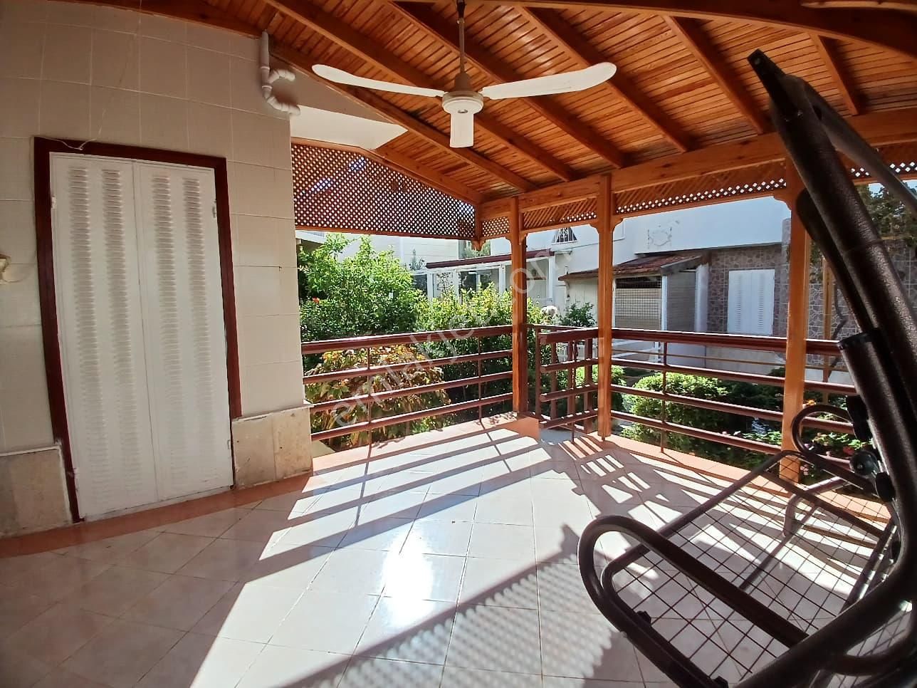 Merkezi Konumlu Denize Yürüme Mesafeli İkiz Villa - Görsel 6