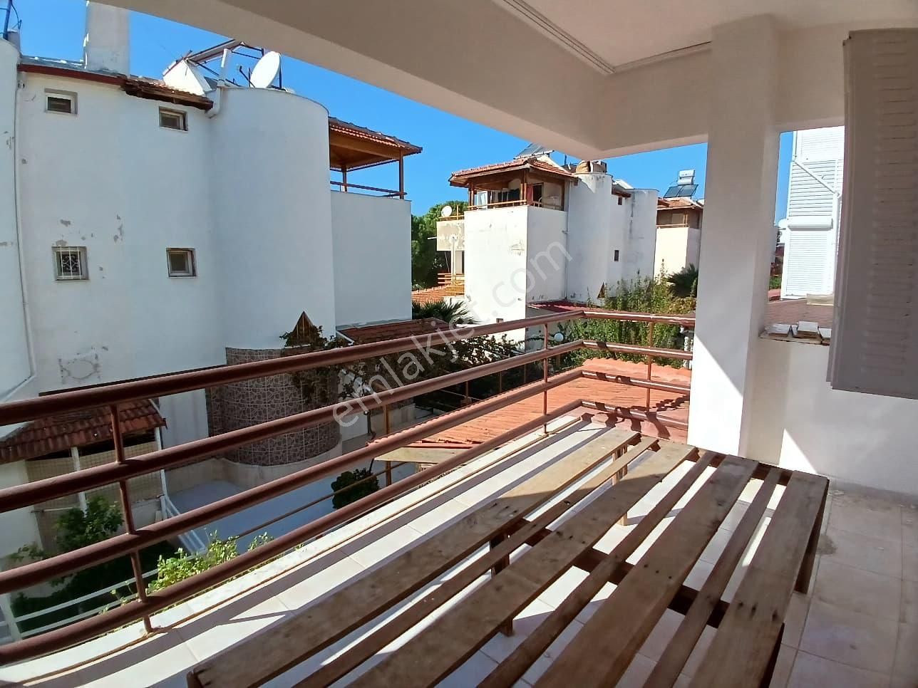 Merkezi Konumlu Denize Yürüme Mesafeli İkiz Villa - Görsel 27