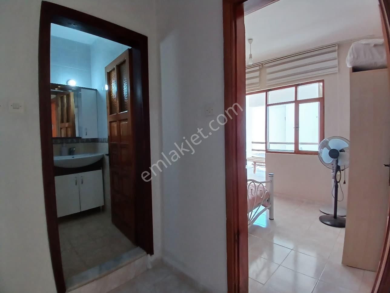 Merkezi Konumlu Denize Yürüme Mesafeli İkiz Villa - Görsel 22