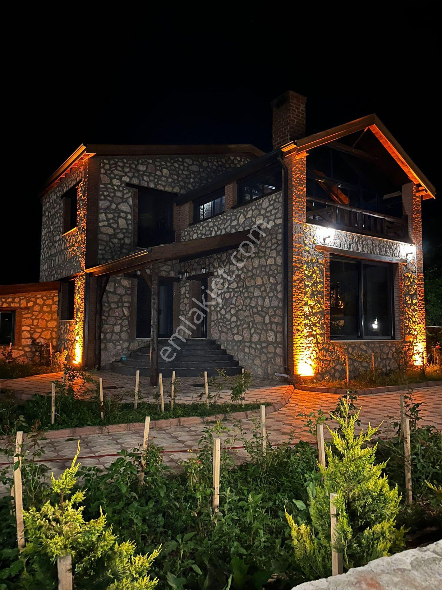 Satılık Lüx Taş Yapı Villa - Görsel 17