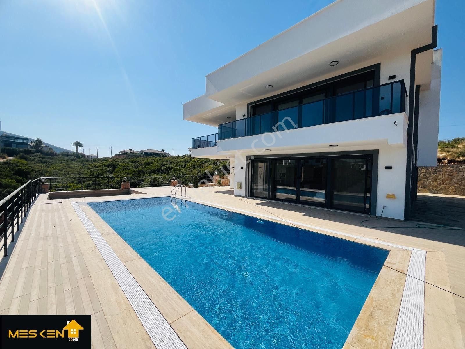 Didim Yeşiltepe'de 700 M2 Arsa İçinde Ultra Lüks Villa