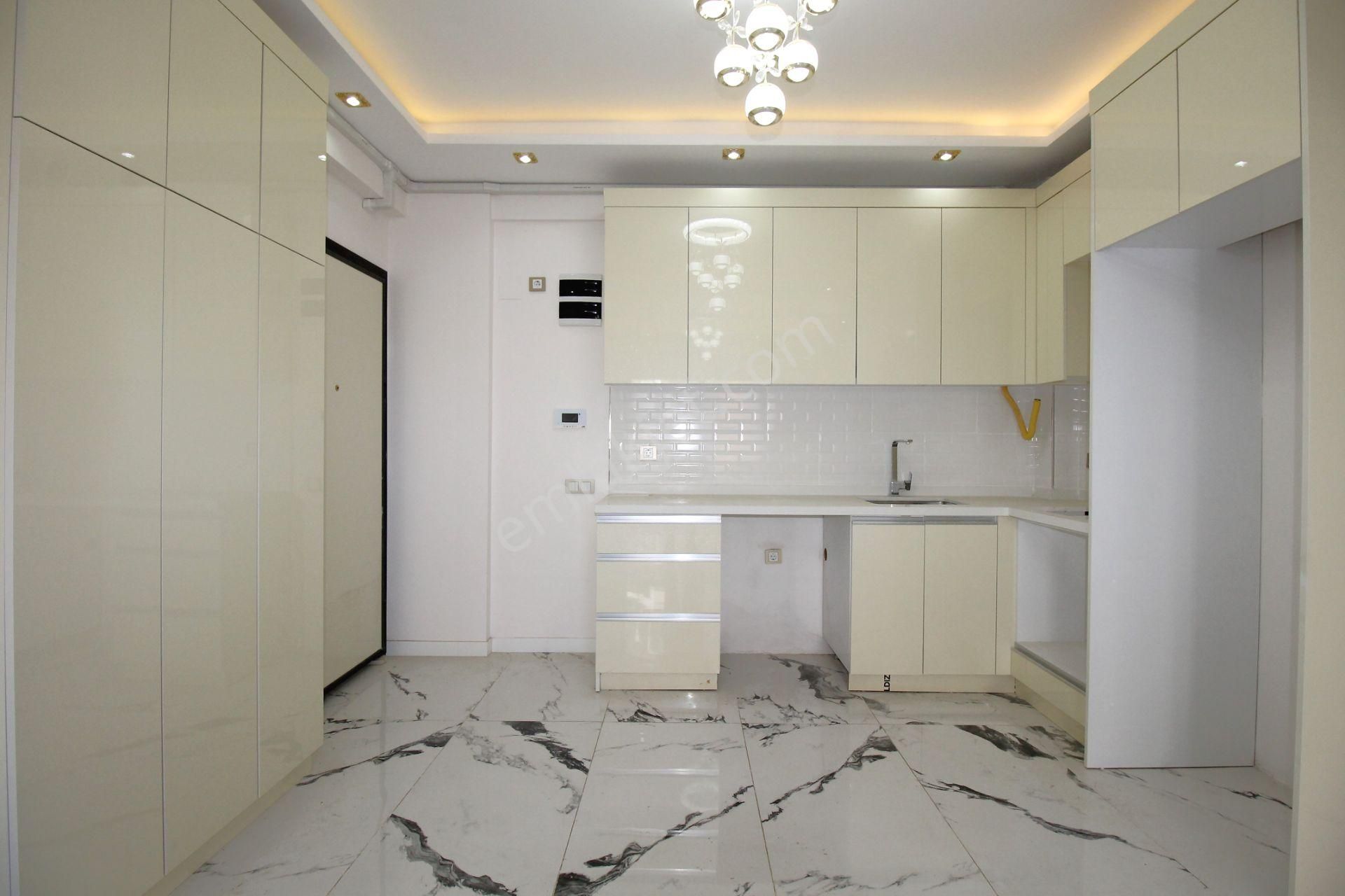 Retro’dan Modern Tasarım Ve Modern Mimarı İle Aradığınızı Bulacağınız Lüks 3+1 - Görsel 5