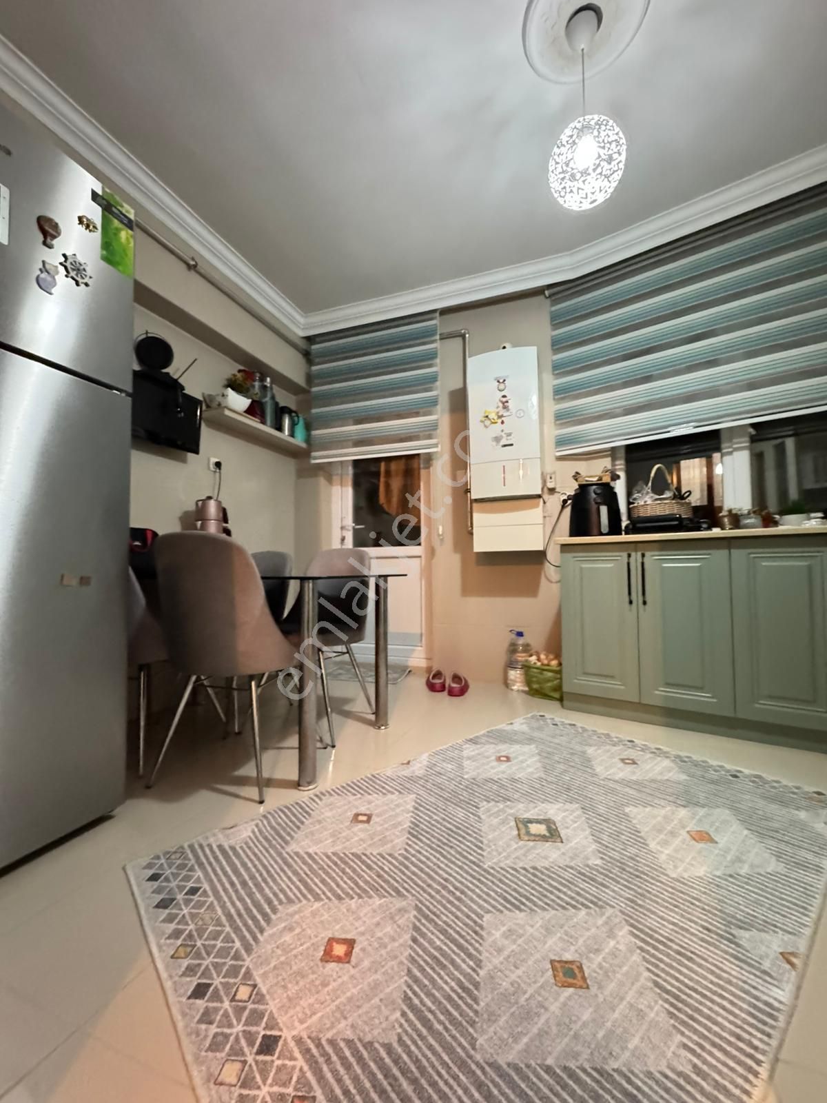 Merkez Emlak 3+1 Kat 2 Ön Cephe İçi Yapılı Montalamalı 120 M2 - Görsel 4