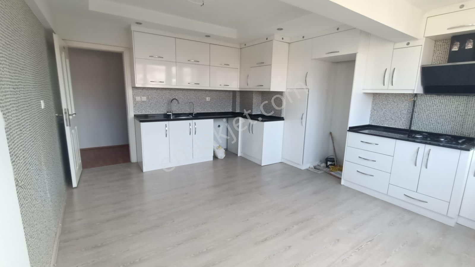 Adalet Mahallesin'de Satılık Daire