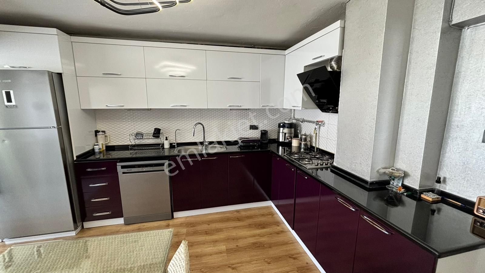 Bornova Katlı Otopark Ve Pazar Yanında, Bakımlı, 175 M² 3+1 - Görsel 7