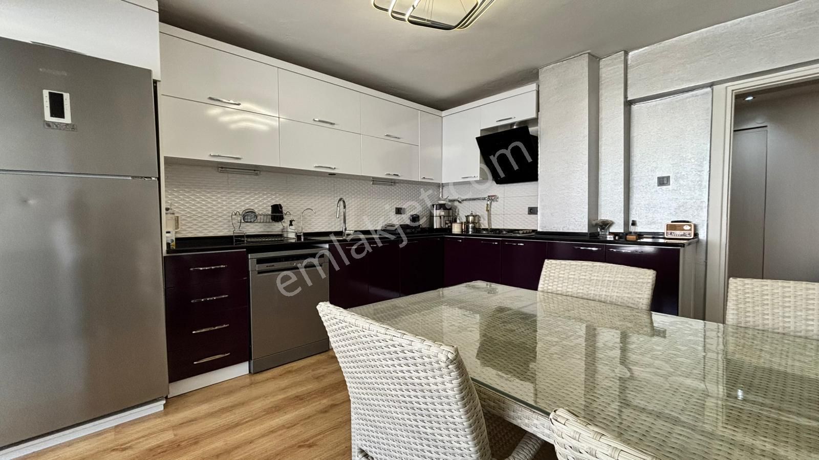 Bornova Katlı Otopark Ve Pazar Yanında, Bakımlı, 175 M² 3+1 - Görsel 10