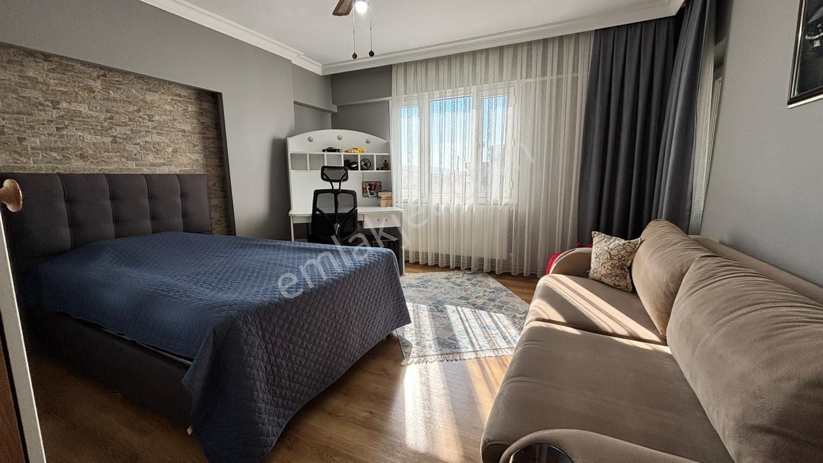 Bornova Katlı Otopark Ve Pazar Yanında, Bakımlı, 175 M² 3+1 - Görsel 13