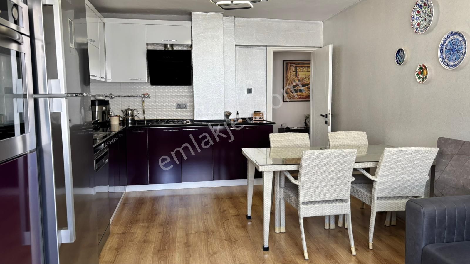 Bornova Katlı Otopark Ve Pazar Yanında, Bakımlı, 175 M² 3+1 - Görsel 9