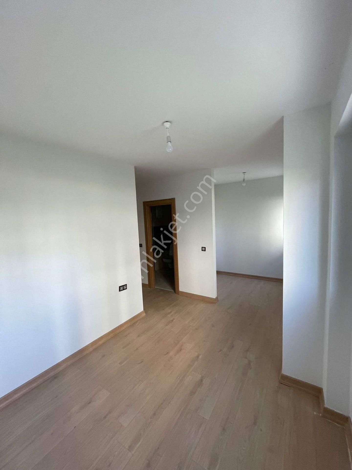 Esenler Selçuklu Toki Konutların'da Satılık 2+1 Boş Daire - Görsel 2