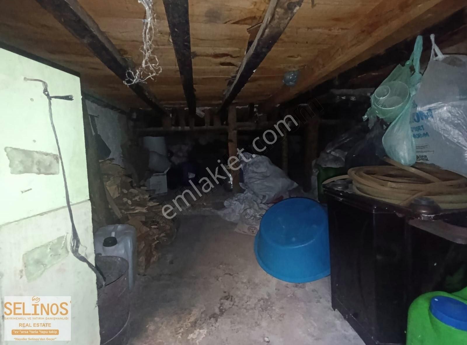 Tarihi Bergama'da Manzaralı Bahçeli Ev - Görsel 14