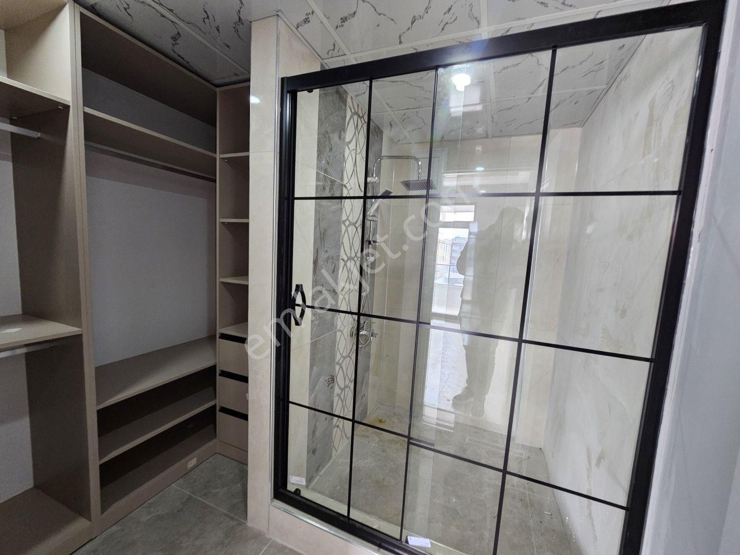 İşyapar Gayrimenkul’den Kosova Mahallesinde Villa Konseptinde 5+1 Tripleks Daire - Görsel 4