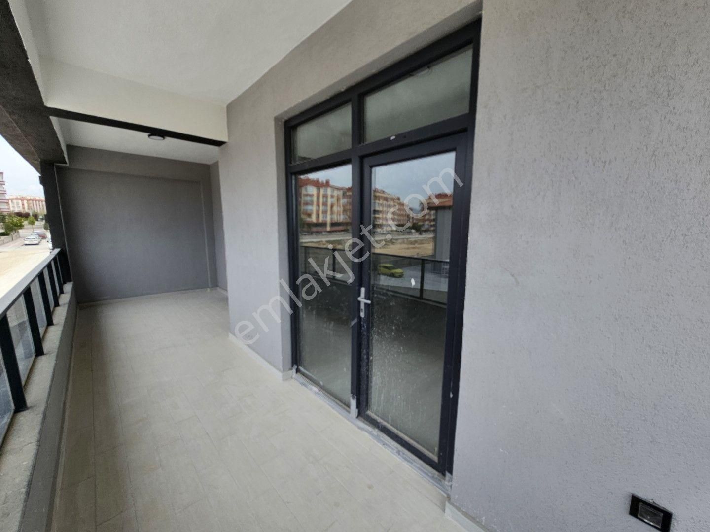 İşyapar Gayrimenkul’den Kosova Mahallesinde Villa Konseptinde 5+1 Tripleks Daire - Görsel 36